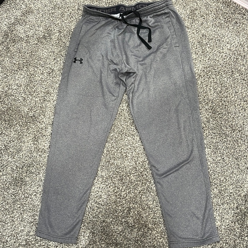 Men’s large drawstring waist under armour sweats